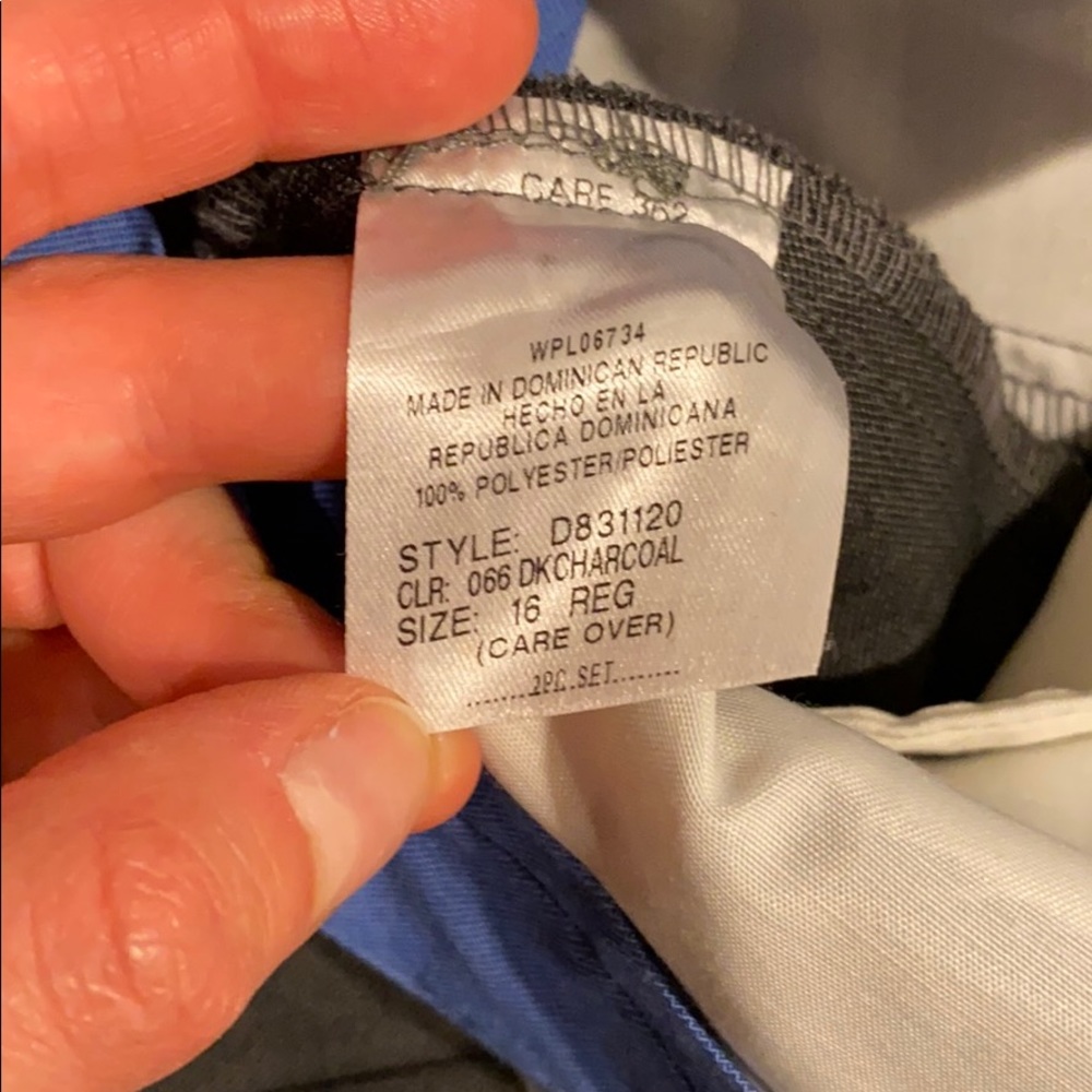 Dockers Boys Suit (pants and jacket) - Picture 4 of 6